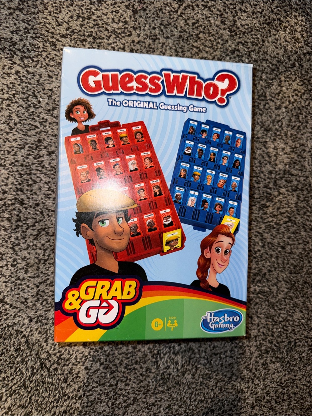Hasbro Guess Who? Grab & Go - Red and Blue Game Set